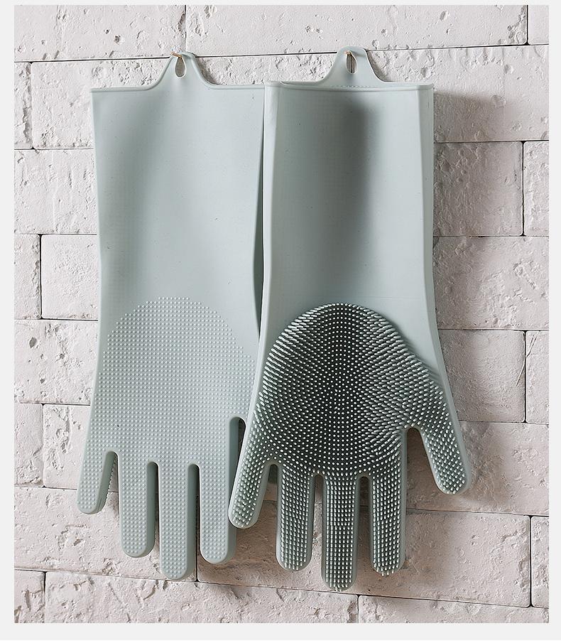 Silicone brushing gloves